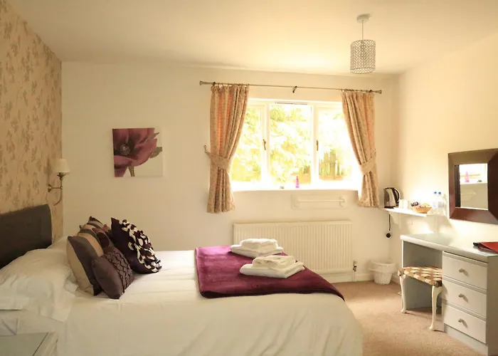 Rooms & Camping Pods At Colliford Tavern